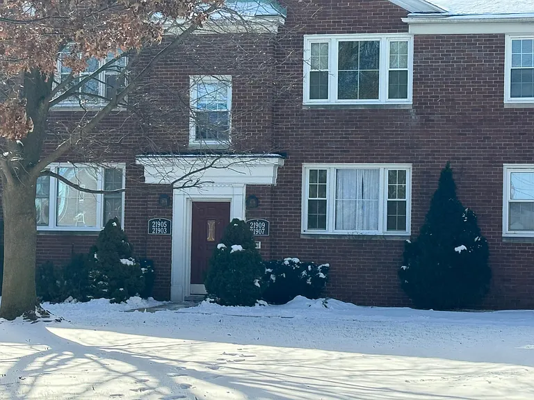 21909 Snow Ave — Photo 4