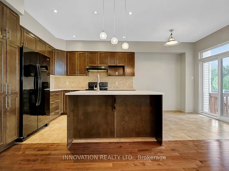 812 Fletcher Cir — Photo 17
