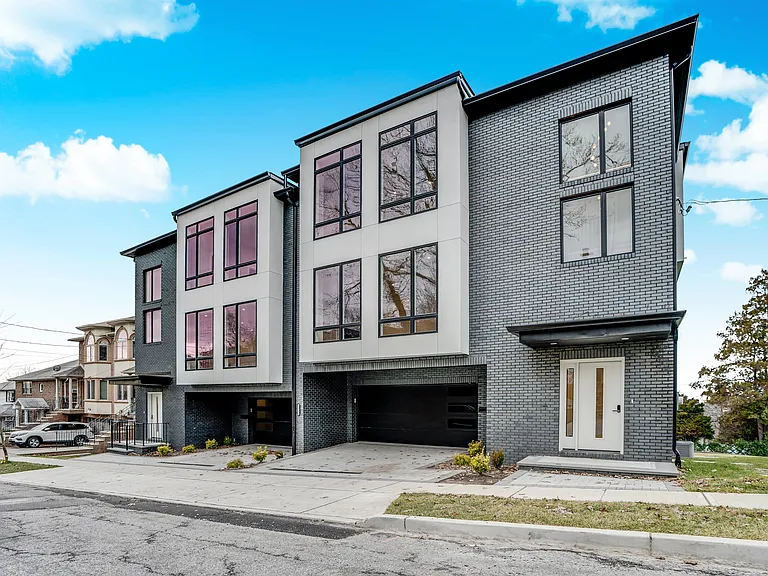 128 E Edsall Blvd #A — Photo 3