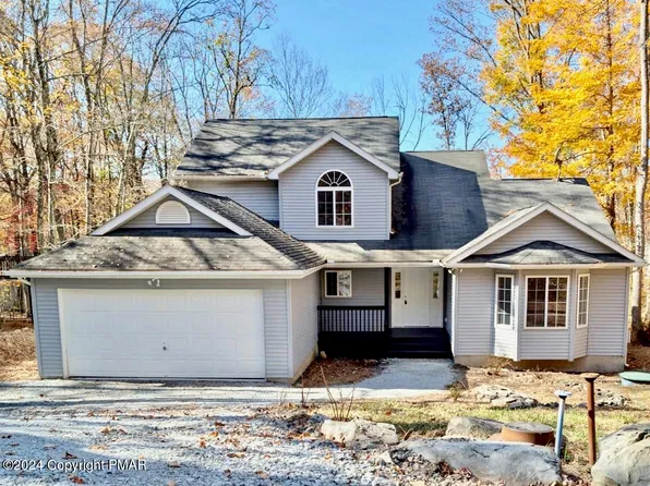 143 Cornwall Pl, Bushkill, PA 18324
