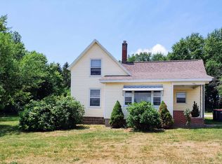 354 Country Club Rd, Holland, MI 49423