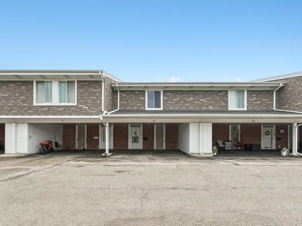 15 Cour Deauville, Palos Hills, IL 60465