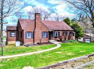 1060 Tuscarawas Rd, Beaver, PA 15009