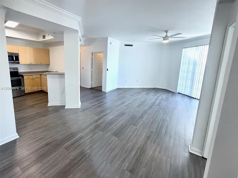 1919 Van Buren St #818A — Photo 29
