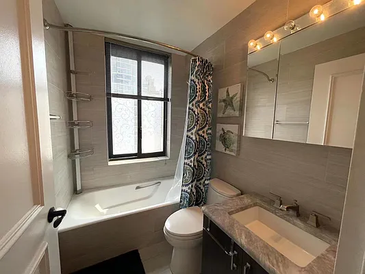 Sold by BATTERY PARK CITY RESIDENTIAL LLC | media 4