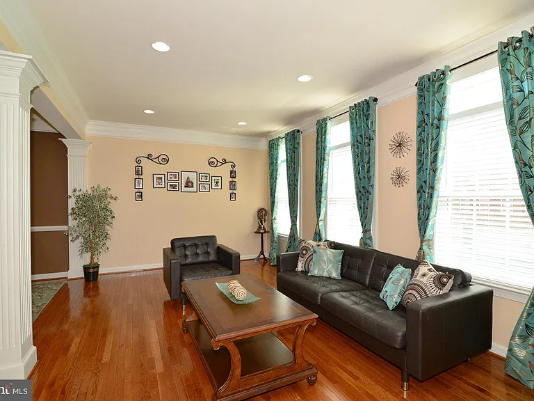 21253 Park Grove Ter — Photo 15