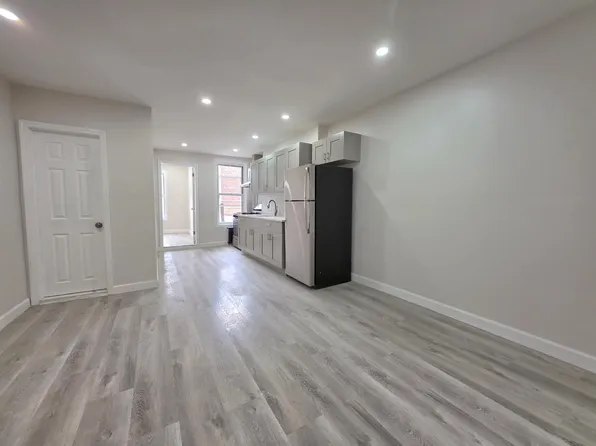 4913 5th Avenue image 1 of 9