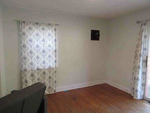 Formal Dining