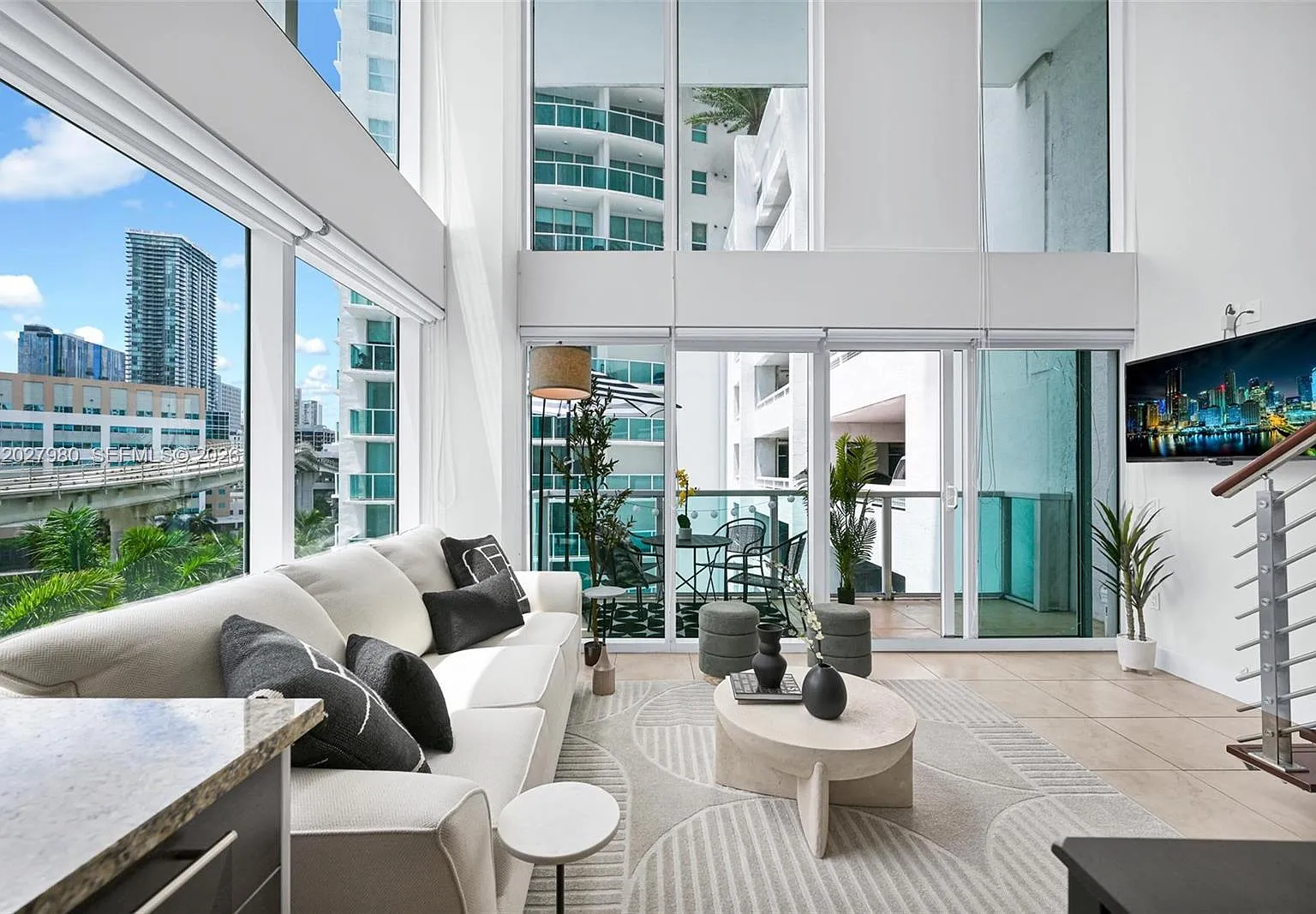 Brickell On The River S T — Photo 1