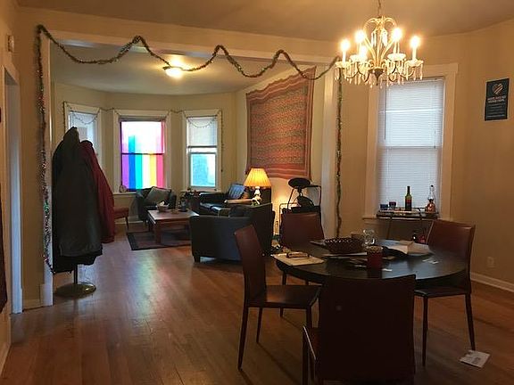 5th image of 2545 W Ainslie St APT 1