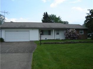 3850 Morefield Rd, Farrell, PA 16148