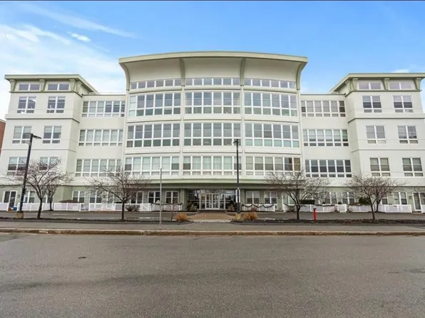 10 Ocean Ave, Revere, MA