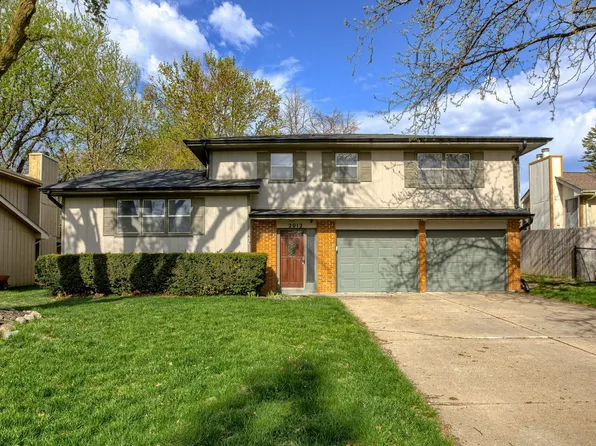 2012 S 160th St, Omaha, NE 68130