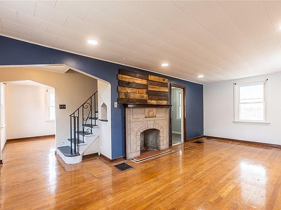 2nd image of 3136 Vernon Ave