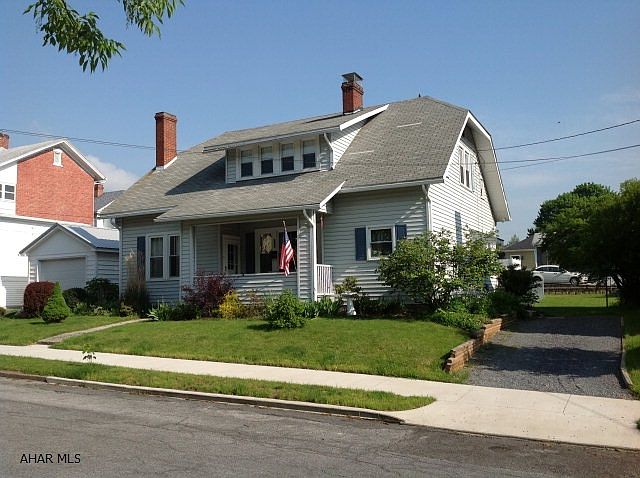 1st image of 115 E Simpson St