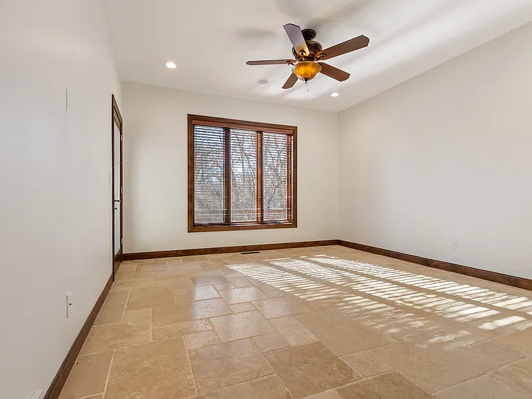 6 Lilac Ln — Photo 44