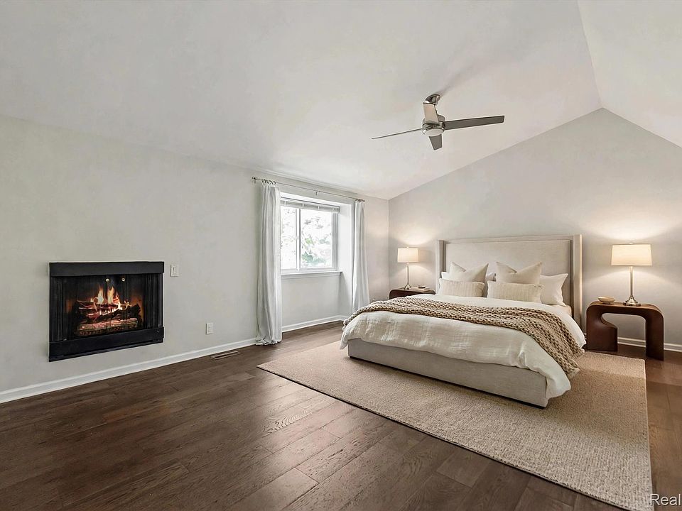 177 E Long Lake Rd, photo 14