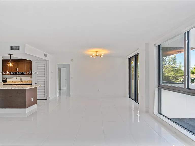 9800 W Bay Harbor Dr #308 — Photo 18