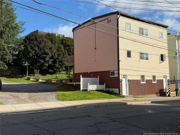 211 Duke St #209, Saint John, NB E2L 1N9