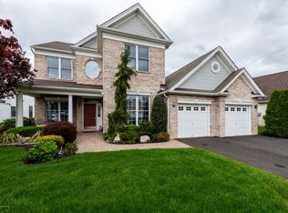 67 Country Club Dr, Monroe Township, NJ 08831