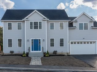 28 Hoover Ave, Quincy, MA 02169
