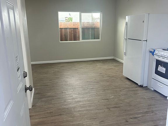 4th image of 4475 Polk Ave
