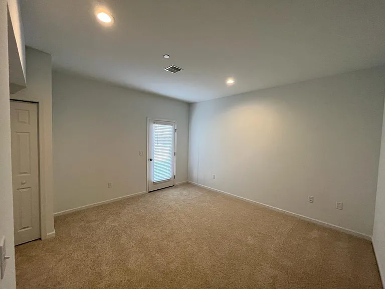 1821 Shady Ln — Photo 27