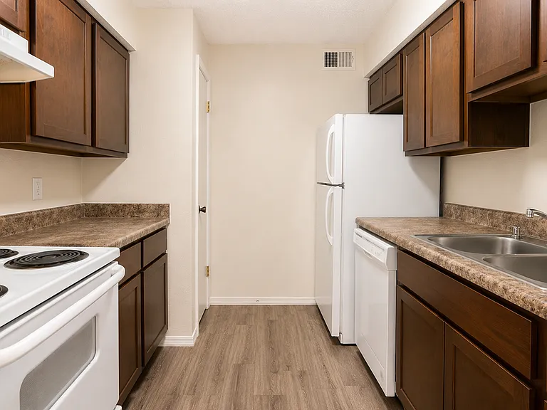 Woodside Village Apartments — Photo 24
