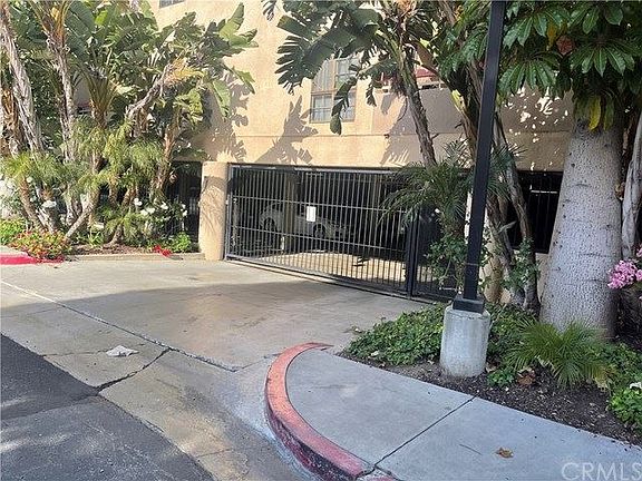2nd image of 941 W Carson St APT 226