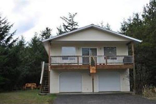 1st image of 609 Woodland Loop NE