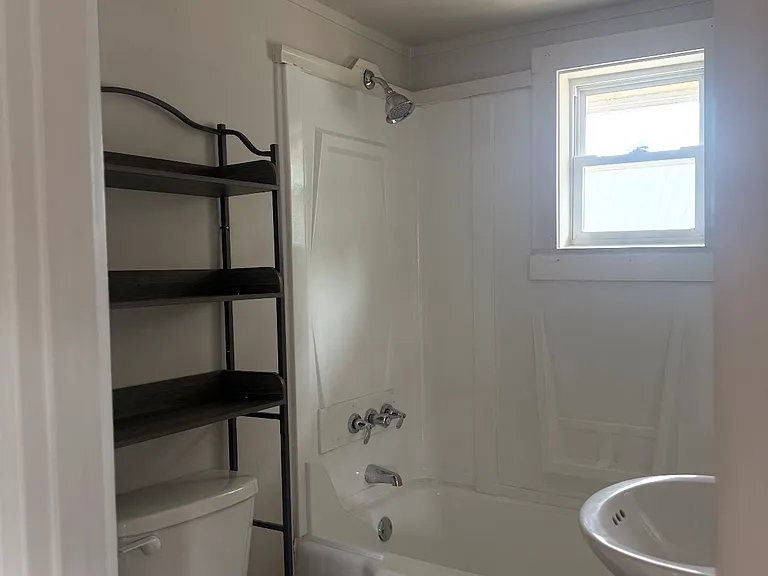 255 N 13th St #2 — Photo 4
