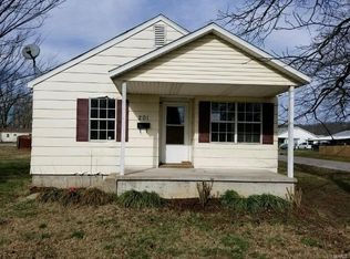 201 Cook Ave, Chaffee, MO 63740