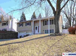1415 Englewood Dr, Bellevue, NE 68005