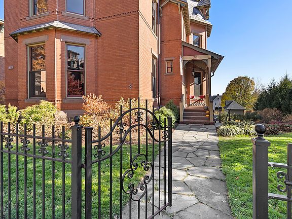 20 Charter Oak Place