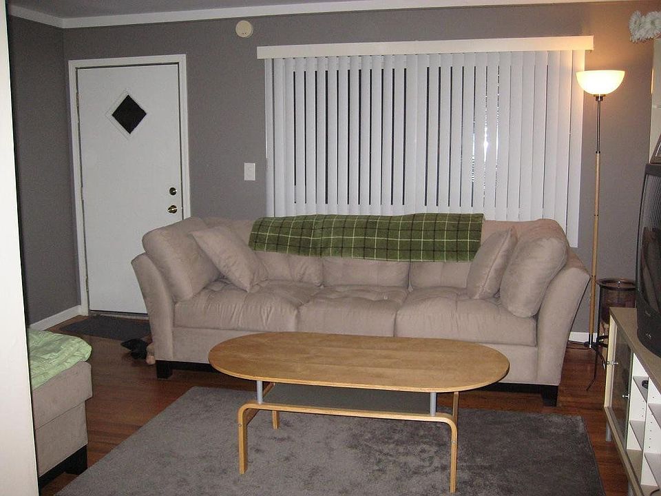 31946 Williamsburg St, Saint Clair Shores, MI 48082 Zillow