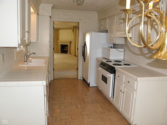5th image of 1042 Carters Grv #29-6