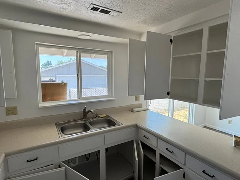 610 Platt Pl — Photo 10