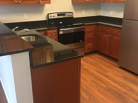 4th image of 1571 Atwood Ave #1