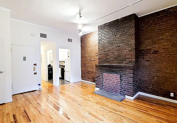 4th image of 36 W 85th St APT 3