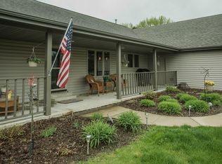 W5225 Lakewood Cir, Elkhorn, WI 53121