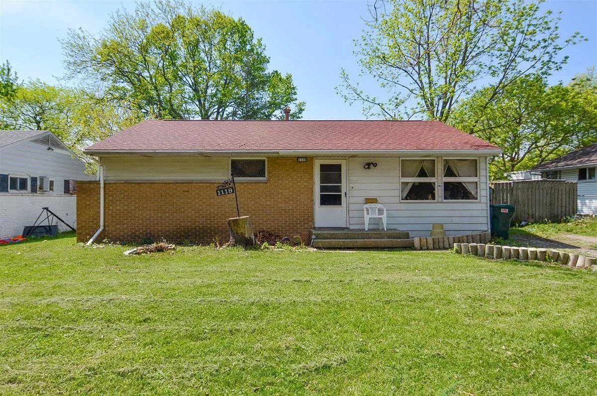 1119 W Beardsley Ave photo 1