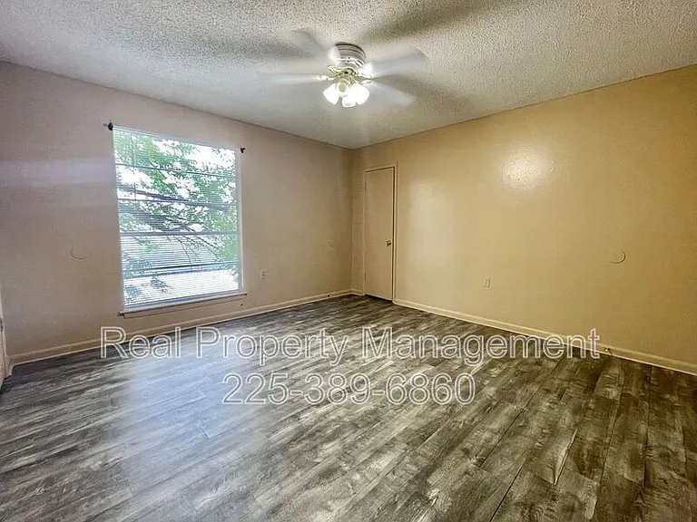 10952 Cherry Hill Ave #4 — Photo 8