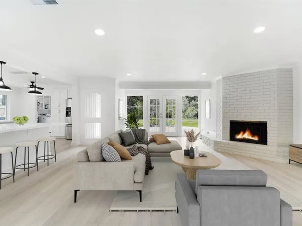 23 Gessner Road, Houston, TX 77024