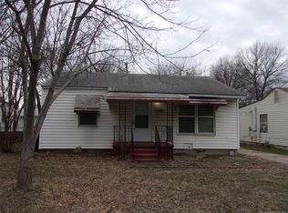 2033 Monta Ave, Muskogee, OK 74403