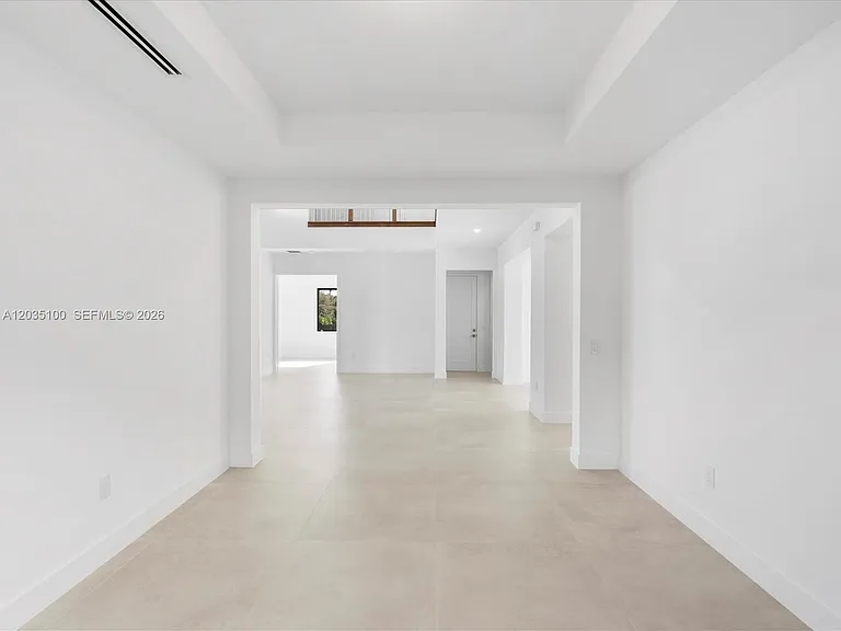 19701 NE 16th Pl — Photo 44