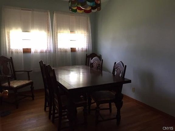 2nd image of 211 Gordon Pkwy