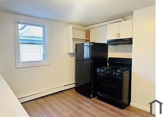 2 bed, 900 sqft, $2,300 — Photo 3