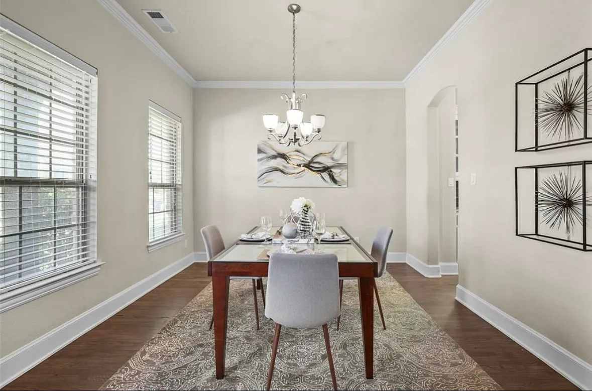 4 bed, 3342 sqft, $3,900 — Photo 4