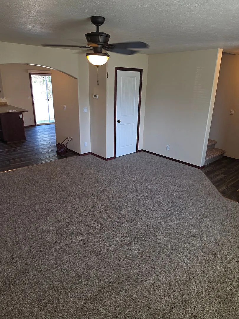 Lovely 3 bedroom 2.5 bath Post Falls Home! — Photo 3