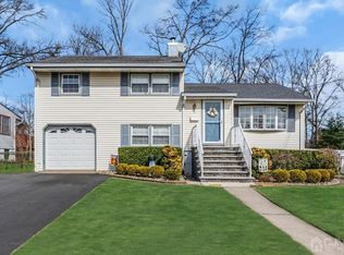 18 Cody St, Fords, NJ